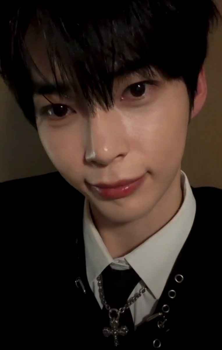 차카니백만개 먹은 햄떠떠 얼굴 😋💕