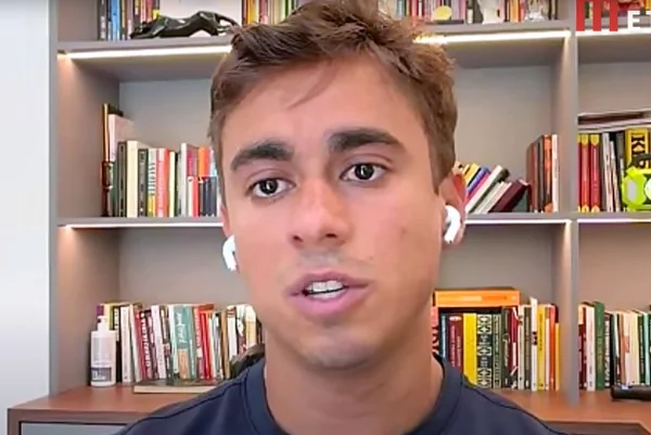 Nikolas não aceita a possível filiação do ex-presidente da Câmara dos Deputados  Eduardo Cunha, que chegou a ser condenado e preso por corrupção.
Mesmo com isso ainda nega saída do PL - em tempos.
“Não está em ponto de ebulição. Estamos alinhando nomes”. Nikolas.
O parlamentar