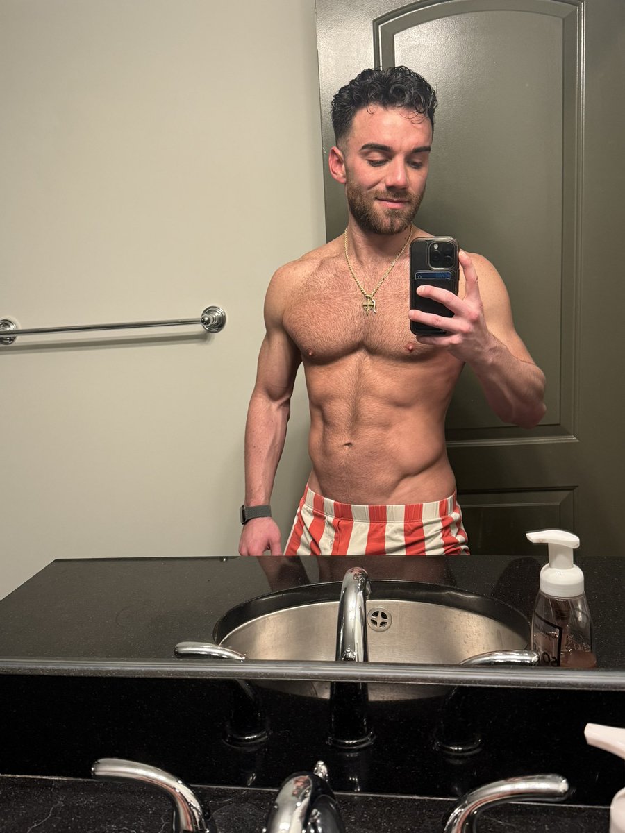 Happy Wednesday 🥳