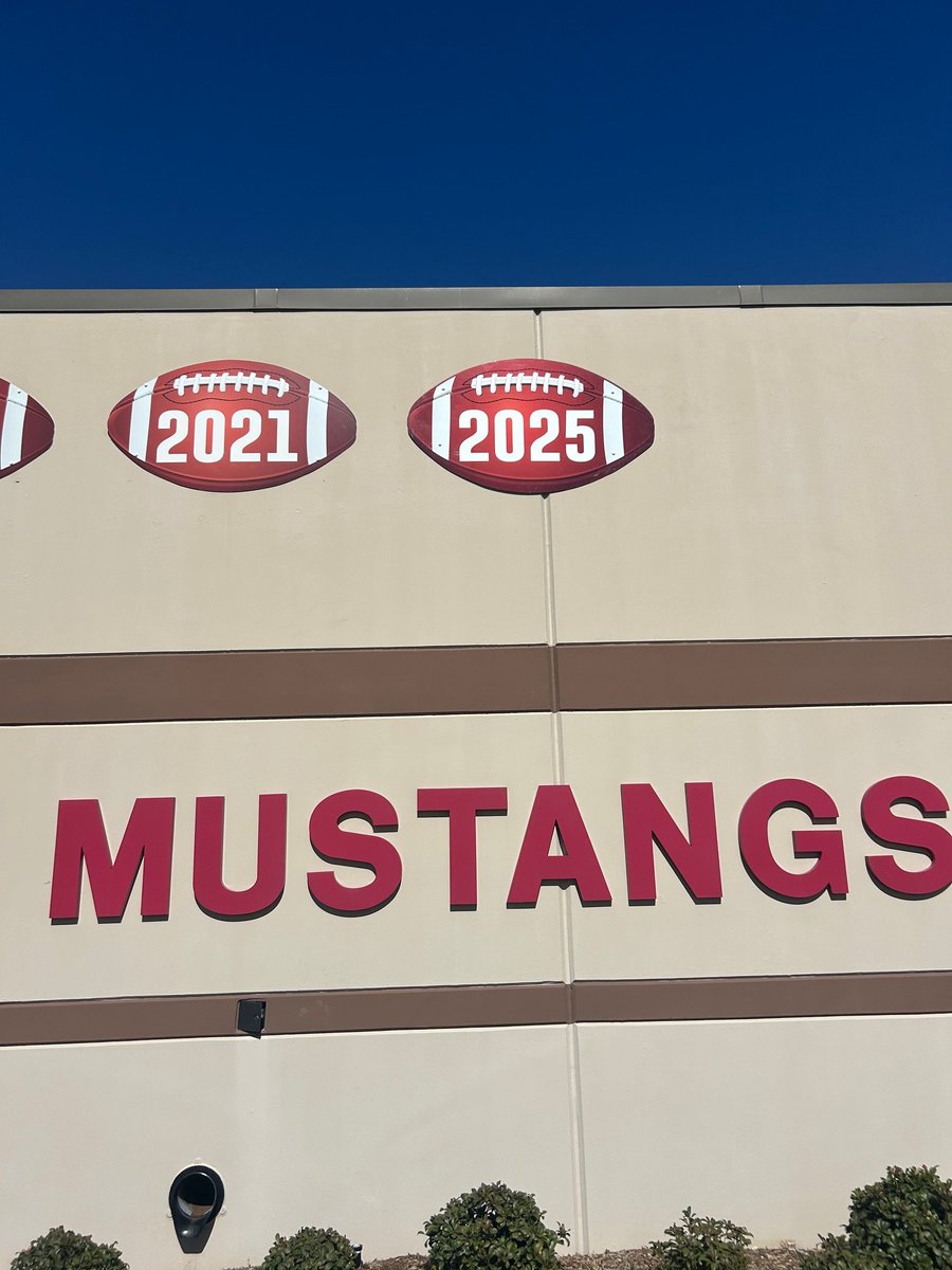 Sign Champ tweet media