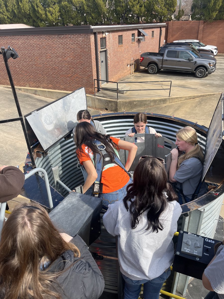 ClemsonAgSafety's tweet photo. Students from the SC Governor's School for Agriculture paid a visit to Clemson University this week. During their visit, they stopped in to learn about agricultural safety. The group worked as a team to safely rescue one of their classmates during a simulated entrapment! https://t.co/kkhip9LL4r