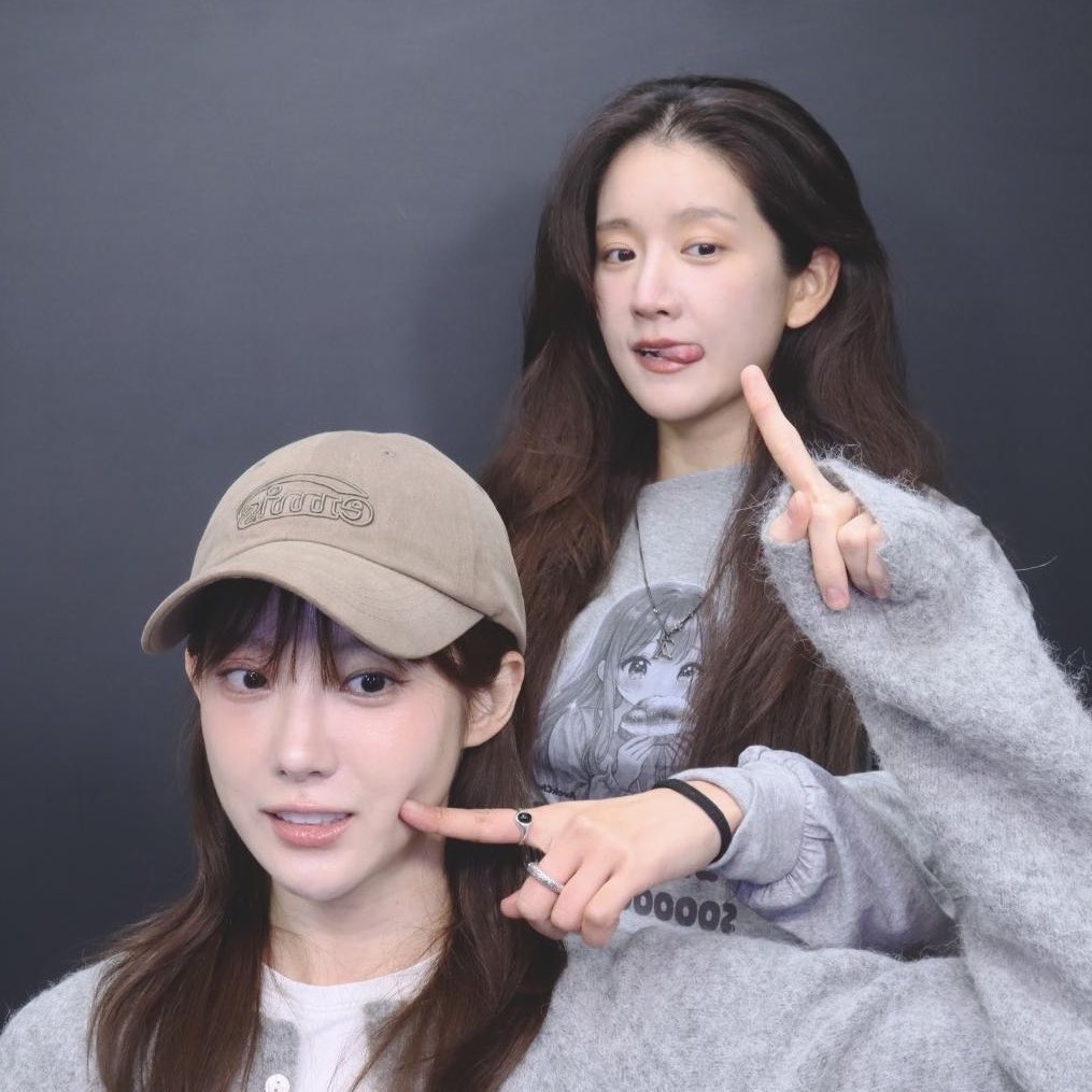 여러분저희드디어!!!!!
6년(약5년8개월)존버성공했습니다!!!!!!
ㅜㅜ!!!!!!!!!