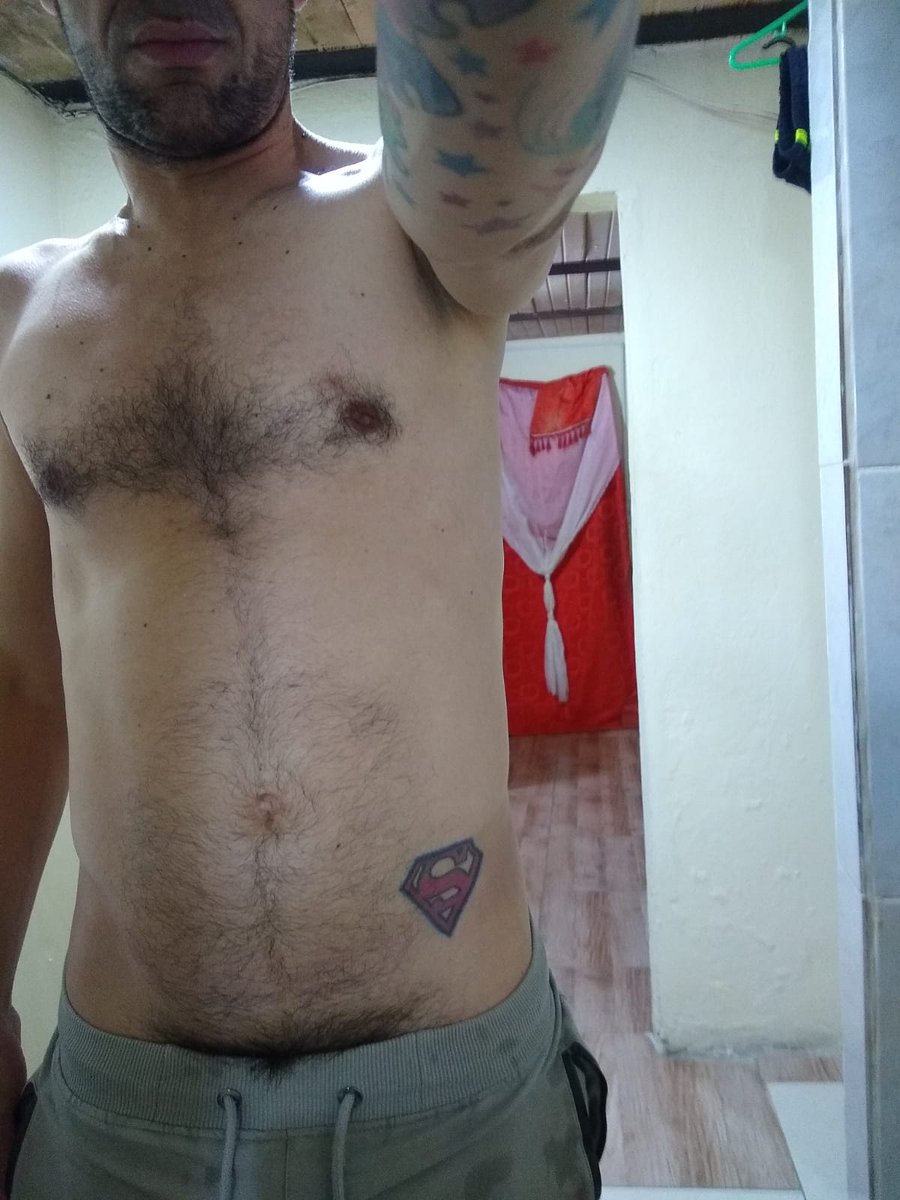 Maxganoso's tweet photo. @EventosGayMed quien pasivo? Tengo sitio en el popular 1 #Medellín https://t.co/nvvISUENSv