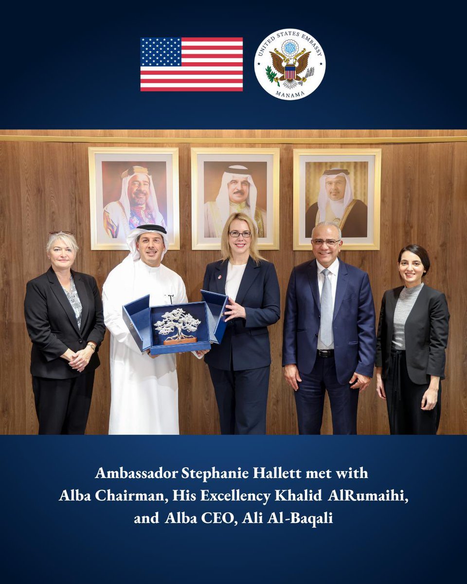 U.S. Ambassador Stephanie Hallett met with Alba Chairman, His Excellency Khalid AlRumaihi, and Alba CEO, Ali Al-Baqali, to discuss advancing U.S.-Bahrain partnerships in the aluminum sector.  #USAinBahrain <a href="/Alba4World/">Aluminium Bahrain</a>