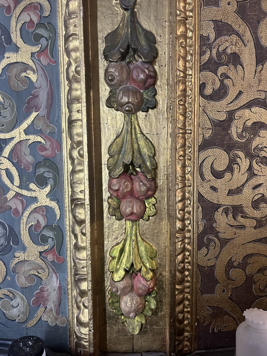 #PatrimonioLaCena

Hoy D. Francisco J. Blanc, Párroco de <a href="/PsromanStacata/">Parroquia de San Román y Santa Catalina</a>, ha visitado la intervención restauradora en el Altar Mayor y en el de la Virgen del Subterráneo. 

La visita ha sido guiada por Agustín Martín, de la Delegación de Patrimonio de la <a href="/Archisevilla1/">Archidiócesis de Sevilla</a>