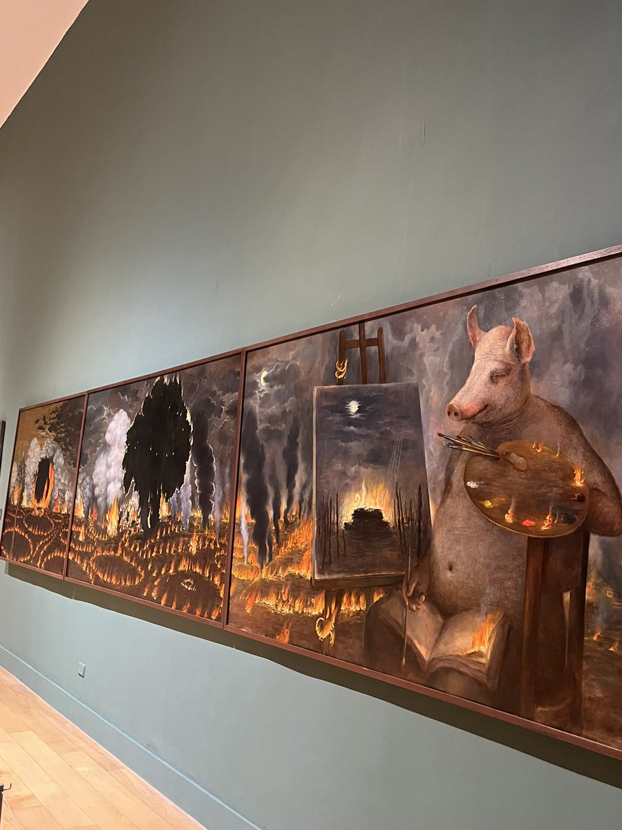 หลังเลิกงานวันนี้แวบไปดูนิทรรศการของคุณชาติชาย ปุยเปียที่หอศิลป์มา ไม่อยากจะเชื่อว่าช้านได้ดูสิ่งนี้แบบฟรีๆ เดอะเบสเลยละ 😭✨