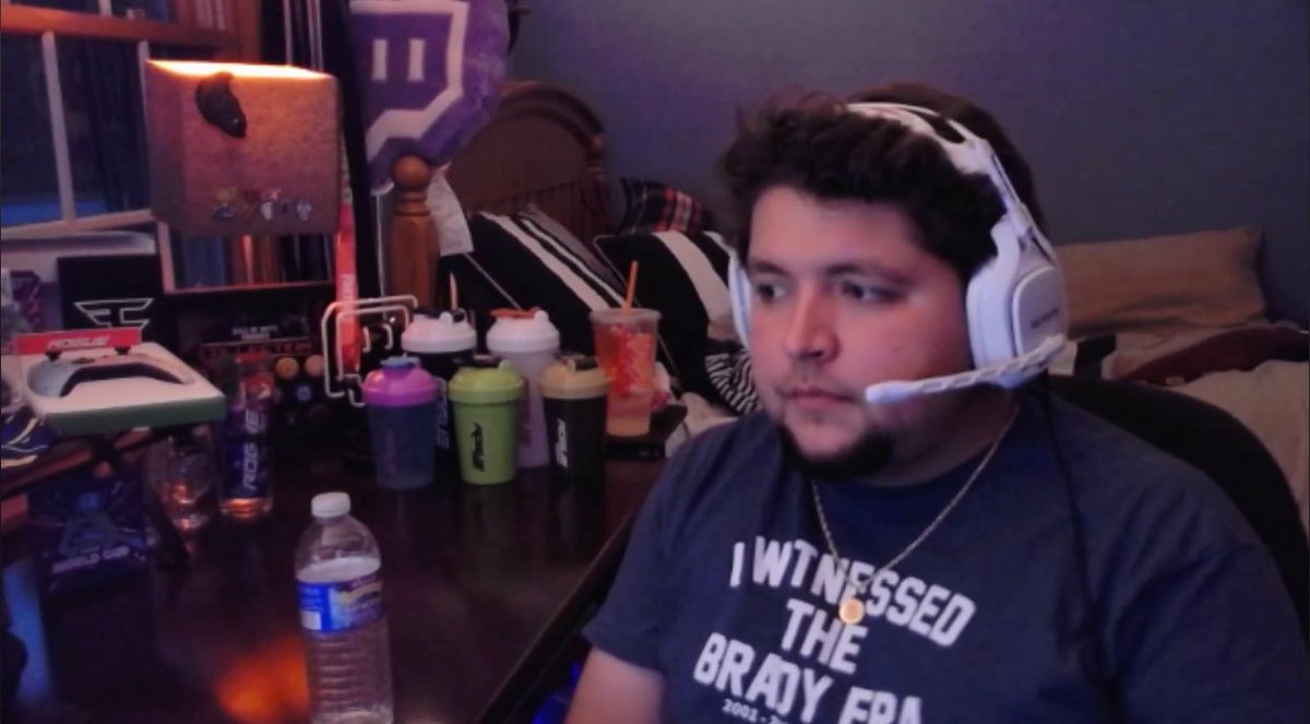 DFISH_TV's tweet photo. Anything is possible https://t.co/AjPVQ3bvCz