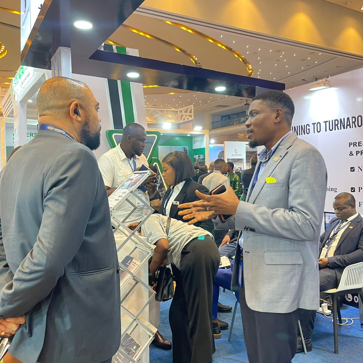 JC International tweet media