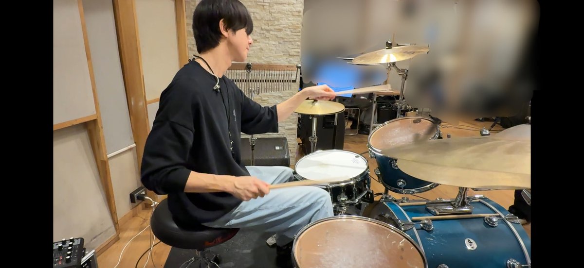 いよいよ日付かわって明日！
世が世なら!!!さまとの対バンイベント！
ラストリハしましたっ
僕らも最高に笑顔〜な演奏いたします！☺️

☆2月13日(金) 
世が世なら!!!強化企画『対バン10連 -Road to LINE CUBE SHIBUYA-DAY10』
at 渋谷GUILTY
 🎫 tiget.net/events/458145 
ぜひとも🥰