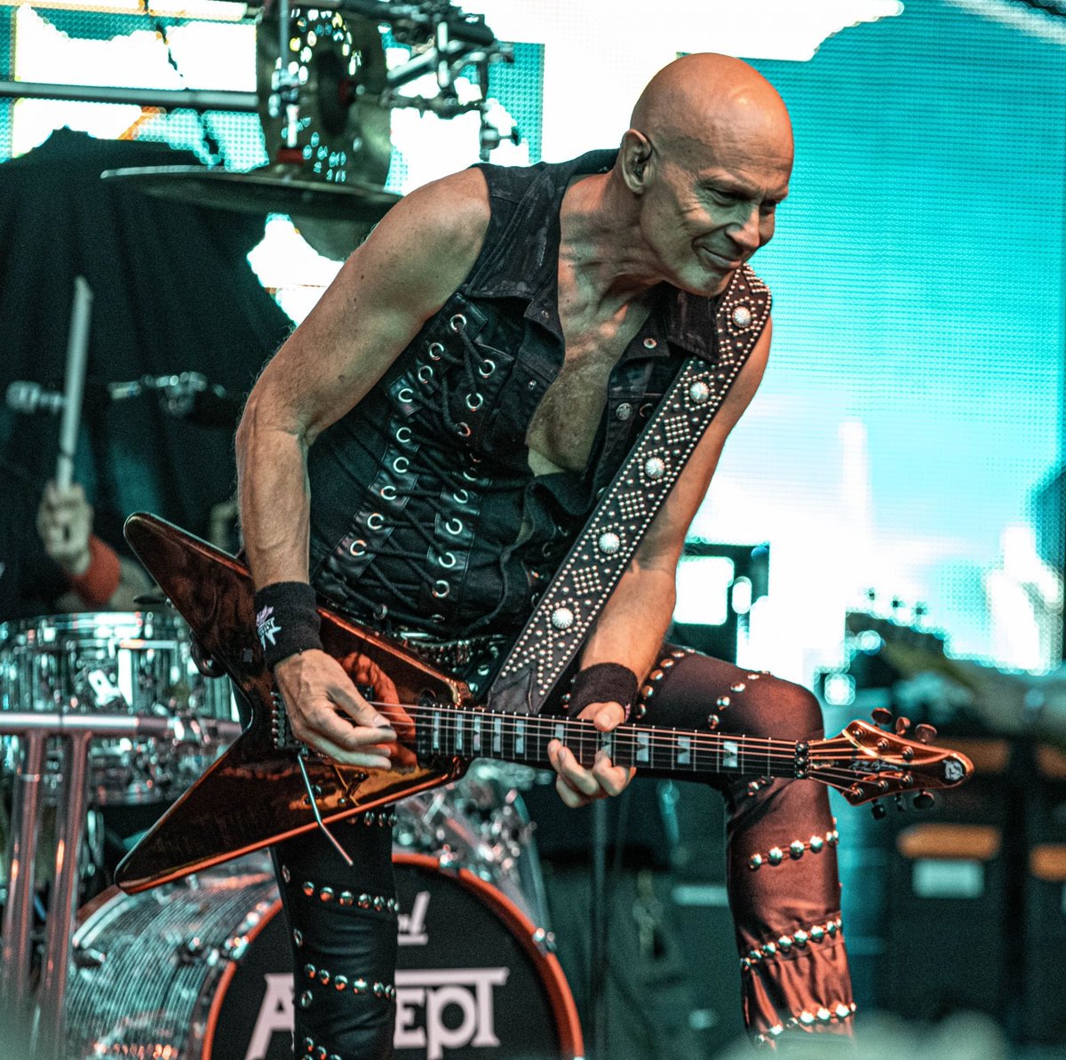 HeavyHardMusic's tweet photo. The Teutonic Architect,
Wolf Hoffmann Blending neoclassical elegance with the raw power of Accept.
The master of the Flying V and the soul of a true Metalhead. The 'Metal Heart' of German Heavy Metal 🤘🎸
#Accept #WolfHoffmann https://t.co/lJrVw1ngIF