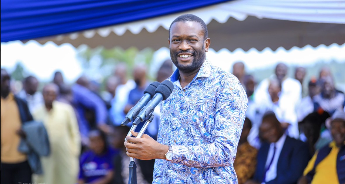 I’m watching how Kenyans are reacting to Edwin Sifuna ’s purge by Oburu &amp; ODM, and one thing is clear:

People aren’t angry because he lost a position.
They’re angry because they feel a voice was punished for being bold.
That alone tells you where the people’s heart is.

Maybe