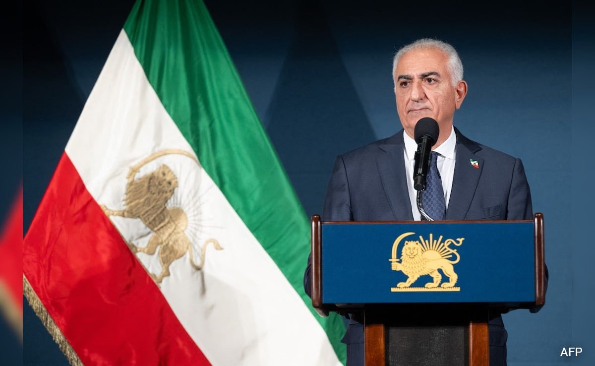 AmericaSpoof's tweet photo. Reza Pahlavi will now be Iran’s new leader.

Khamenei’s game is over. https://t.co/yl4HrTbJdm