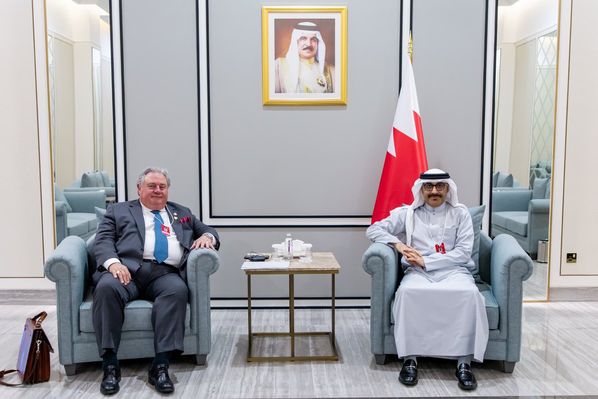 MoeBahrain tweet media