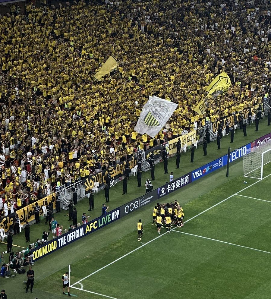 رسالة اللاعبين واضحة جداً 👌🏻

الاربعة الاشهر هذي هي معركتنا 

 #الجمعة_الجوهرة_موعدنا 💛🖤