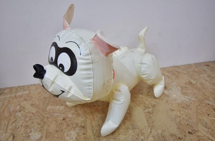Discovered online the oldest known three-dimensional toy of a Jonny Quest character and Bandit toy currently confirmed.

An officially licensed HB product bearing copyright notices, made in Japan for the Japanese market.

I'll cover it in detail another time.