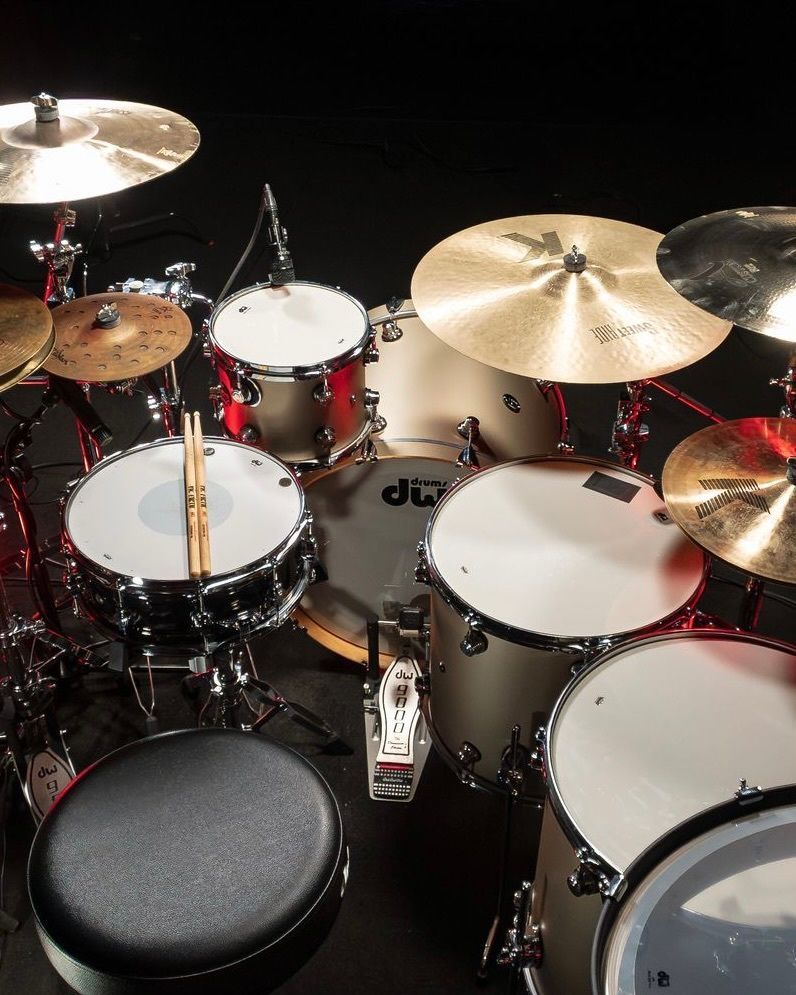 DrumChannel's tweet image. Check out @jacopovolpedrum's gorgeous drum setup – from his filming at Drum Channel! What's the first fill you would play? 🥁😮‍💨

#Jacapovolpe #DrumSet #DrumKit #DWDrums #ZildjianCymbals #DrumLife