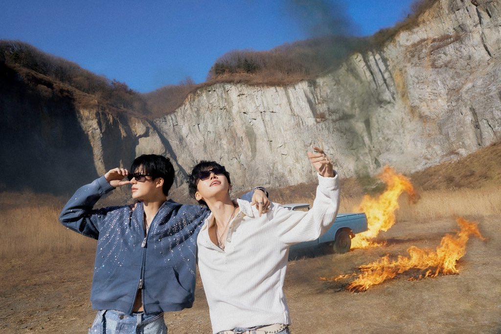 รูปโคตรมีม555555555555255555555555555555555555555 ผมกับเพื่อนที่เจอปัญหาอย่างหนัก