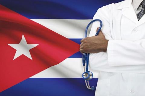Ya se cayó el negocio del petróleo con la dictadura cubana, pero sigue el otro: los “médicos” cubanos.

El gobierno de #Morena ha entregado a la dictadura más de 2 mil millones de pesos por estos supuestos médicos.

Ese dinero no llega al pueblo cubano. Llega al régimen para
