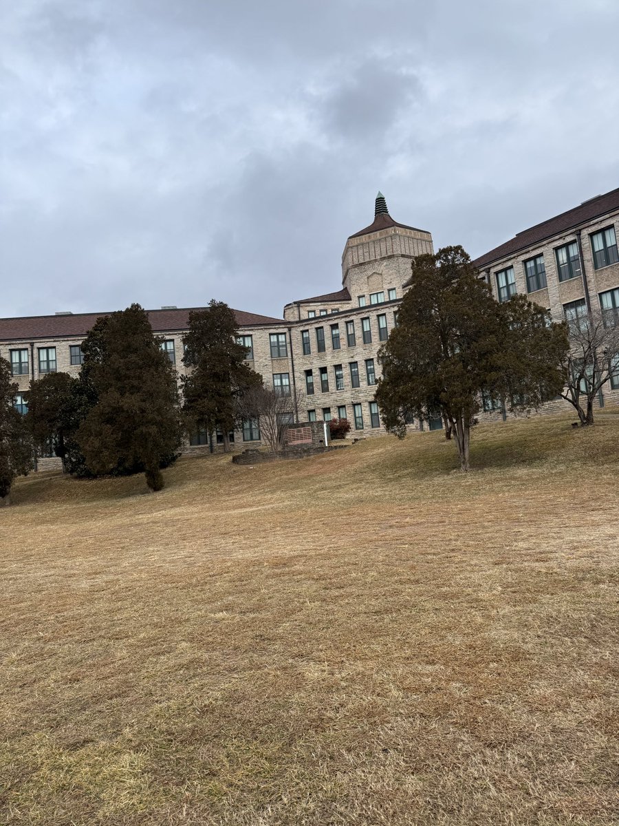 ChrisHughesCP's tweet photo. I’m not sure that there is a better #HSFB stadium setting in the Carolinas than Asheville High School. 

Seriously, who would be better?

@AHSCougarsFB 
@CarolinaPreps1 https://t.co/pD35s8I2fZ