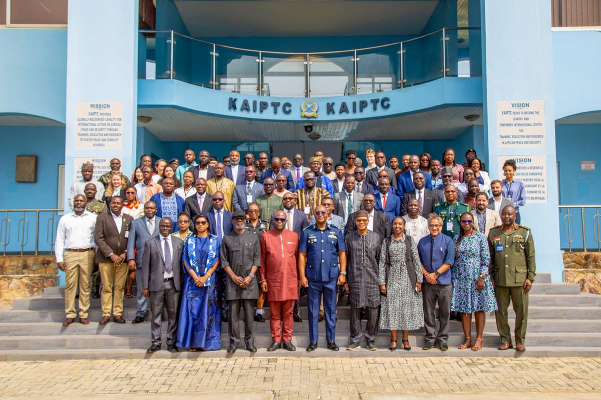 SepcimA's tweet photo. Le SEPCIM-AEM a pris part, du 4 au 5 février 2026 à #Accra, à un atelier régional organisé par le @KAIPTC et le @PNUD sur la gestion des armes et munitions en vue de renforcer la coopération régionale face à la prolifération des #ALPC et prévenir les conflits dans le GoG. https://t.co/cybjapEyZ5