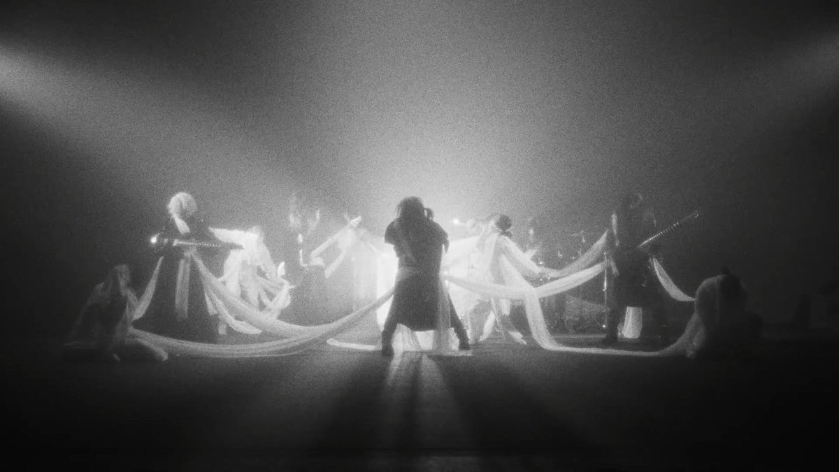 Funeralmutes's tweet photo. Screenshots if the Dandelion mv by Madmans Esprit

🧵 https://t.co/vWRREP2m73