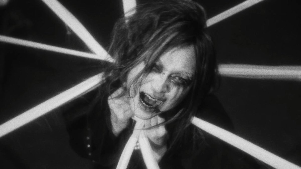 Funeralmutes's tweet photo. Screenshots if the Dandelion mv by Madmans Esprit

🧵 https://t.co/vWRREP2m73