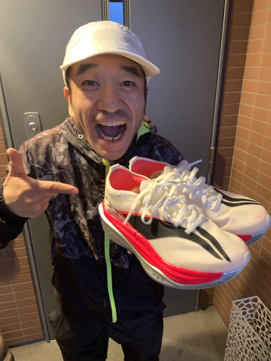 遂に届いた！ LI-NING FEIDIAN 6 ELITE 今日は、朝雨だったので、織田