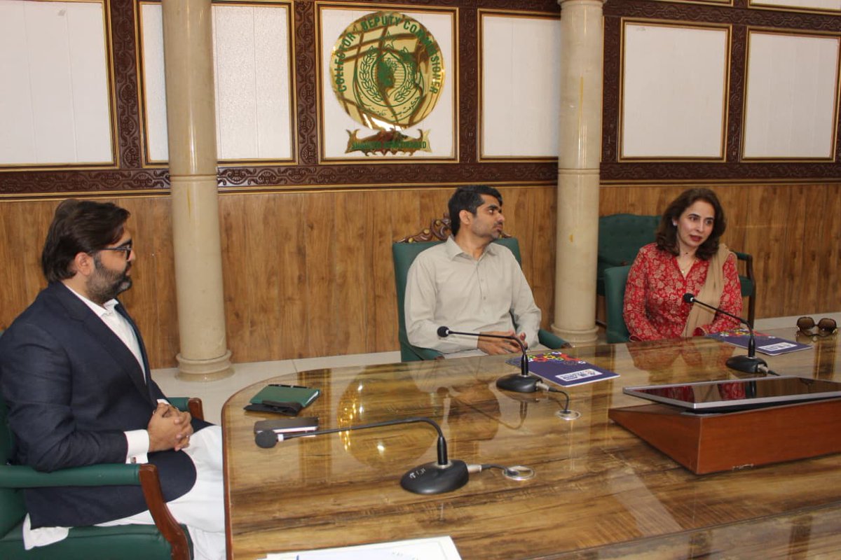 A new initiative under the 𝗦𝗭𝗔𝗕𝗜𝗦𝗧 𝗙𝗼𝘂𝗻𝗱𝗮𝘁𝗶𝗼𝗻 𝗣𝗿𝗼𝗷𝗲𝗰𝘁!
𝗠𝘀. 𝗪𝗮𝗵𝗲𝗲𝗱𝗮 𝗠𝗮𝗵𝗲𝘀𝗮𝗿, 𝗘𝘅𝗲𝗰𝘂𝘁𝗶𝘃𝗲 𝗗𝗶𝗿𝗲𝗰𝘁𝗼𝗿, 𝗦𝗭𝗔𝗕𝗜𝗦𝗧 𝗭𝗔𝗕𝗧𝗲𝗰𝗵 𝗶𝗧𝗩𝗘, signed an 𝐌𝐨𝐔 with the 𝗗𝗲𝗽𝘂𝘁𝘆 𝗖𝗼𝗺𝗺𝗶𝘀𝘀𝗶𝗼𝗻𝗲𝗿 𝗦𝗕𝗔, (𝗠𝗿.