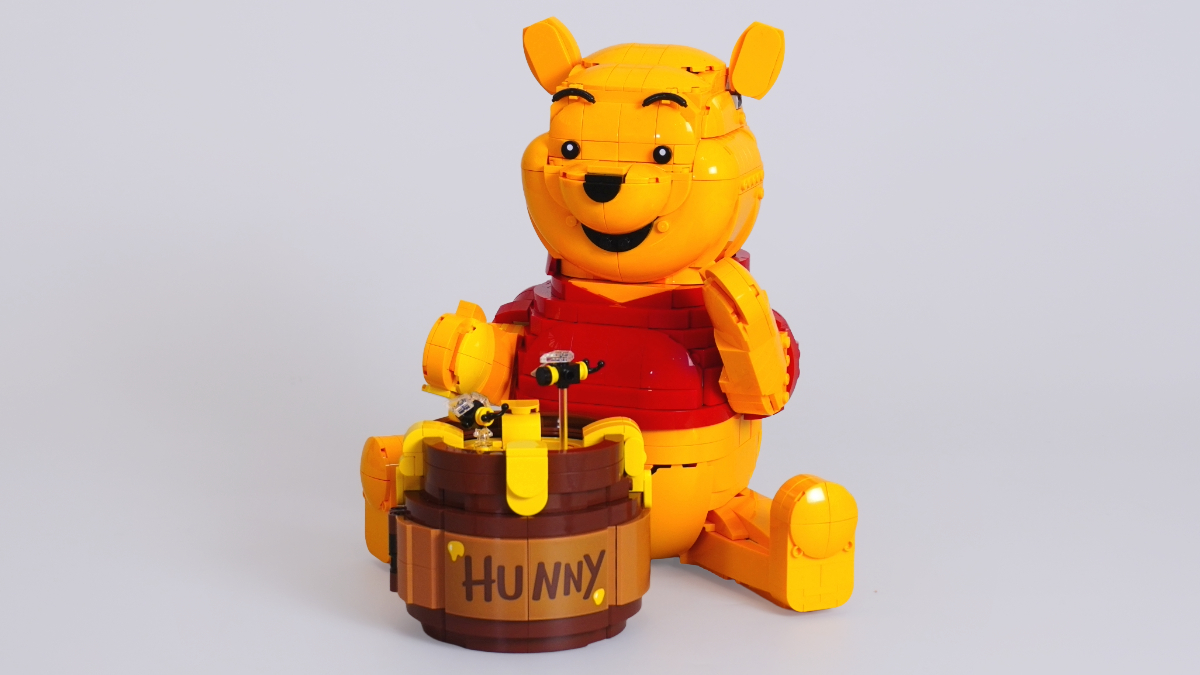 BrickFanatics's tweet photo. The latest brick-built LEGO Disney character splits focus between Winnie the Pooh and his honey pot, leading to a rather diminished final model.
https://t.co/174m1FcFgL
#LEGO #Disney #LEGOReviews #LEGONews https://t.co/dyh0qqADjg
