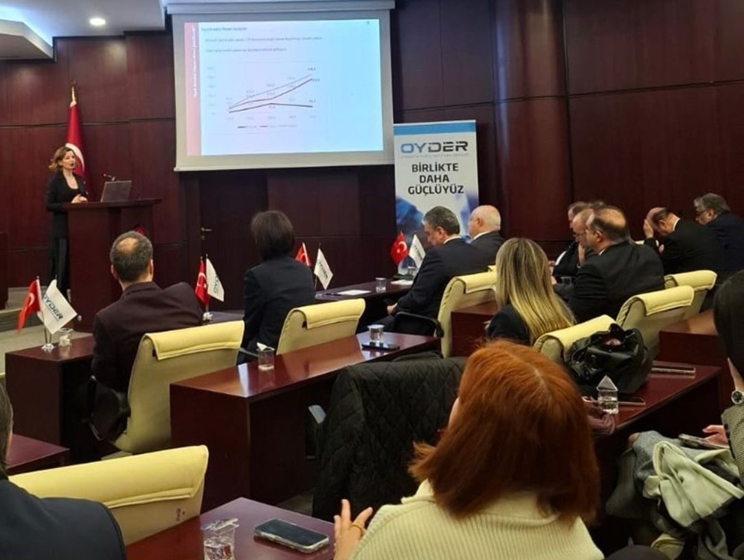 Oyder Bölge Diyalog Toplantısı Gaziantep Ticaret Odasında yapıldı. Başarılı geçti. <a href="/Oyder_/">Oyder - Otomotiv Yetkili Satıcıları Derneği</a>  <a href="/gencoyder/">Genç OYDER</a>
<a href="/GaziantepTO/">Gaziantep Ticaret Odası</a>