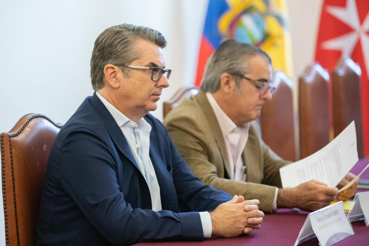 En reunión con la Soberana Orden de Malta se abordaron iniciativas en salud comunitaria, seguridad alimentaria y apoyo a poblaciones vulnerables.
<a href="/CancilleriaEc/">Cancillería del Ecuador 🇪🇨</a> #Ecuador #AcciónHumanitaria