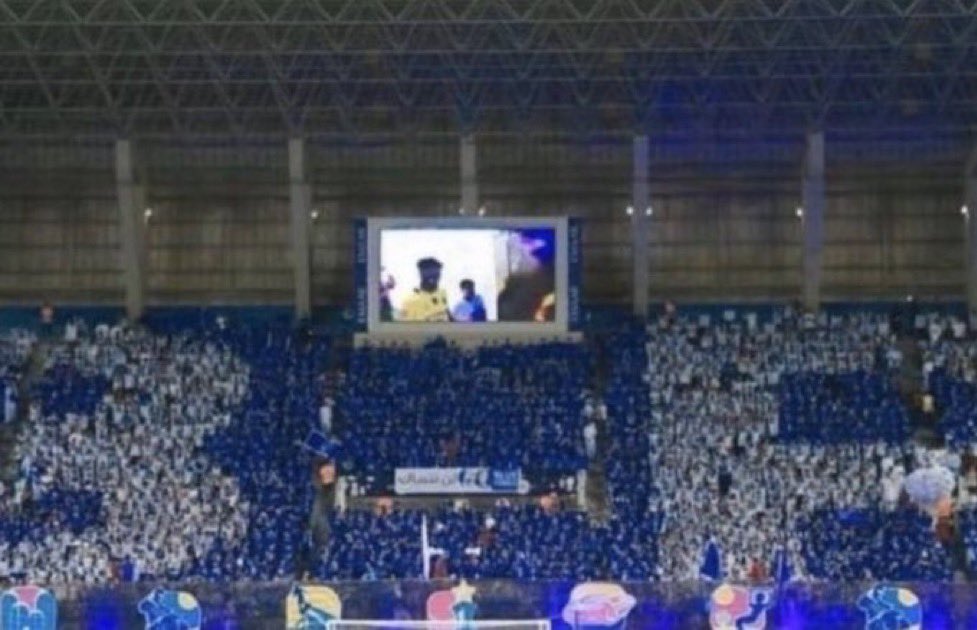 تيفو بشري؟

مو شي جديد القوة الزرقاء سبق وسوته سباقه في الابداعات 💙✊🏻