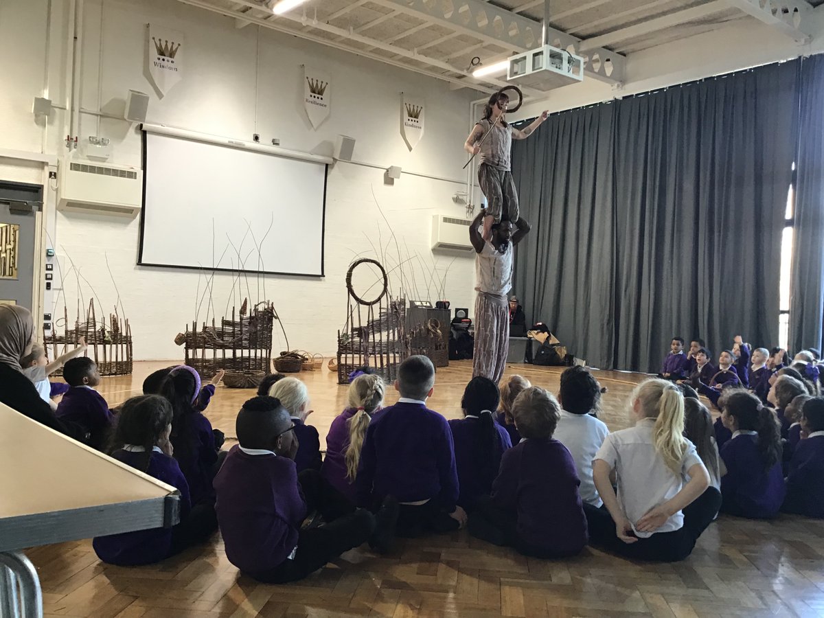 arkkingsacademy's tweet photo. We were thrilled to welcome Ascension Dance into our school for an amazing workshop with our primary pupils 🎉

The performances were captivating, the props sparked so much excitement, and the dances had everyone smiling and engaged. A brilliant experience for our children✨ https://t.co/g7P29hzpJh