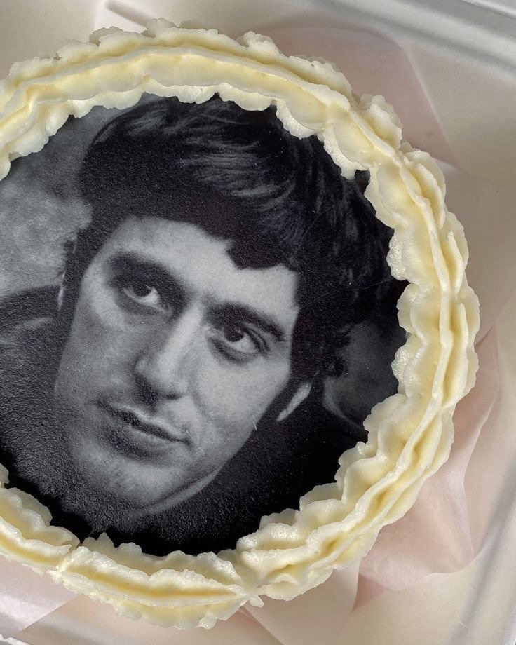 LuvlyAlpacino's tweet photo. Pacino cakes pacino cakes pacino cakes https://t.co/Xfn6RPXy32