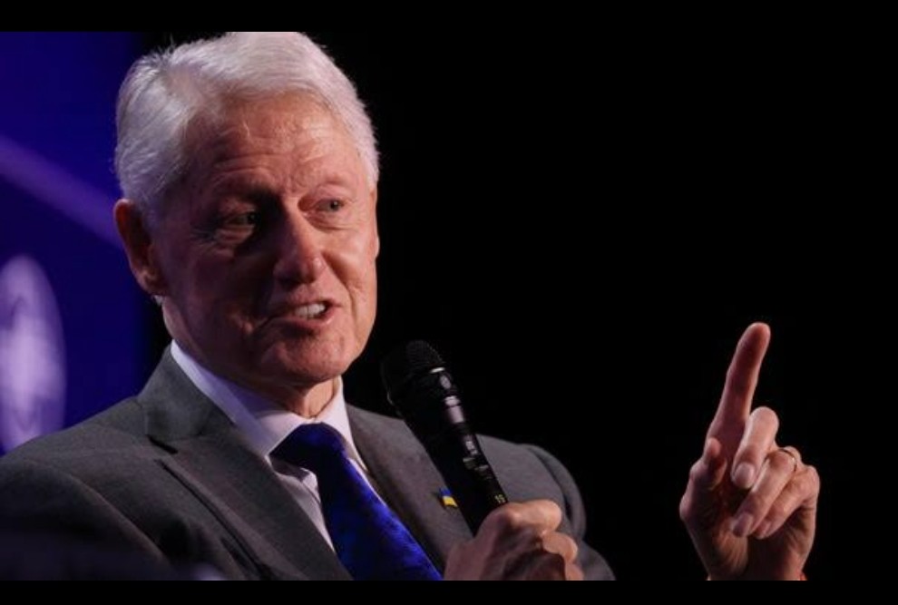 "We forced Ukraine to give up nuclear weapons, cruise missiles, and strategic bombers. 
We promised to protect Ukraine from Russia. 
We made Ukraine vulnerable. 

So yes,this is our war."

- Bill Clinton
🫡