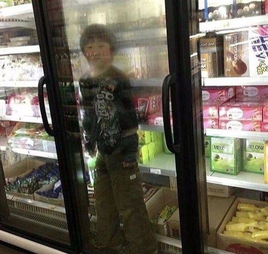 건욱이 얼린초딩 같음 ..