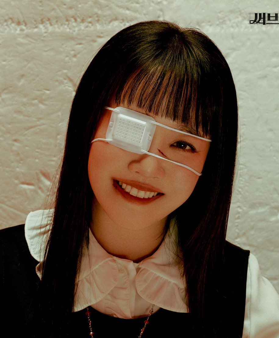 아니 몰랐는데 입술도 다 터져있네???? 하아🤦🏻‍♀️🤦🏻‍♀️ 어쩌다 다친 거야.....