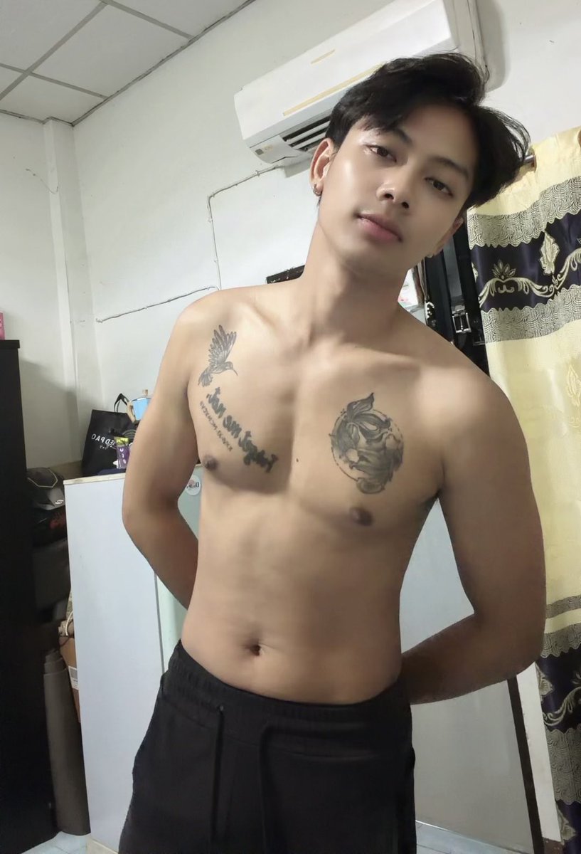 N O B I . T O E Y tweet media