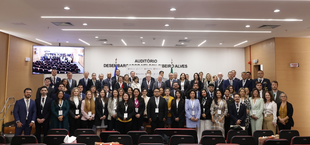 📢 Convocatoria al 51º Curso de Derecho Internacional — del 3 al 14 de agosto de 2026 en Río de Janeiro, Brasil. Un programa académico intensivo para profesionalizarte en derecho internacional organizado por la OEA. ¡Convocatoria abierta!

oas.org/ext/es/princip…

<a href="/OEA_oficial/">OEA</a>