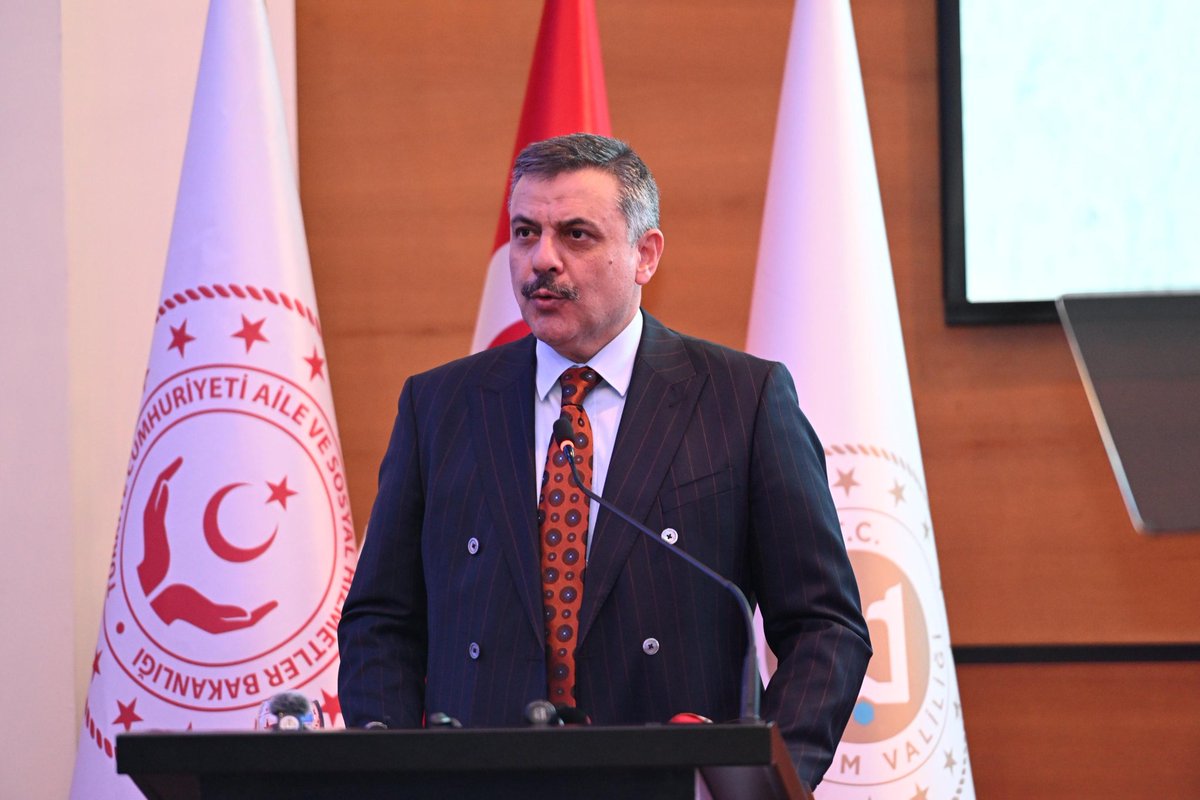 Aziz memlekete
HAFIZ bir İçişleri bakanı nasip eden 
Allaha şükürler olsun.
#MustafaÇiftçi
<a href="/miamustafacftci/">Mustafa ÇİFTÇİ</a> 
#Elbistan