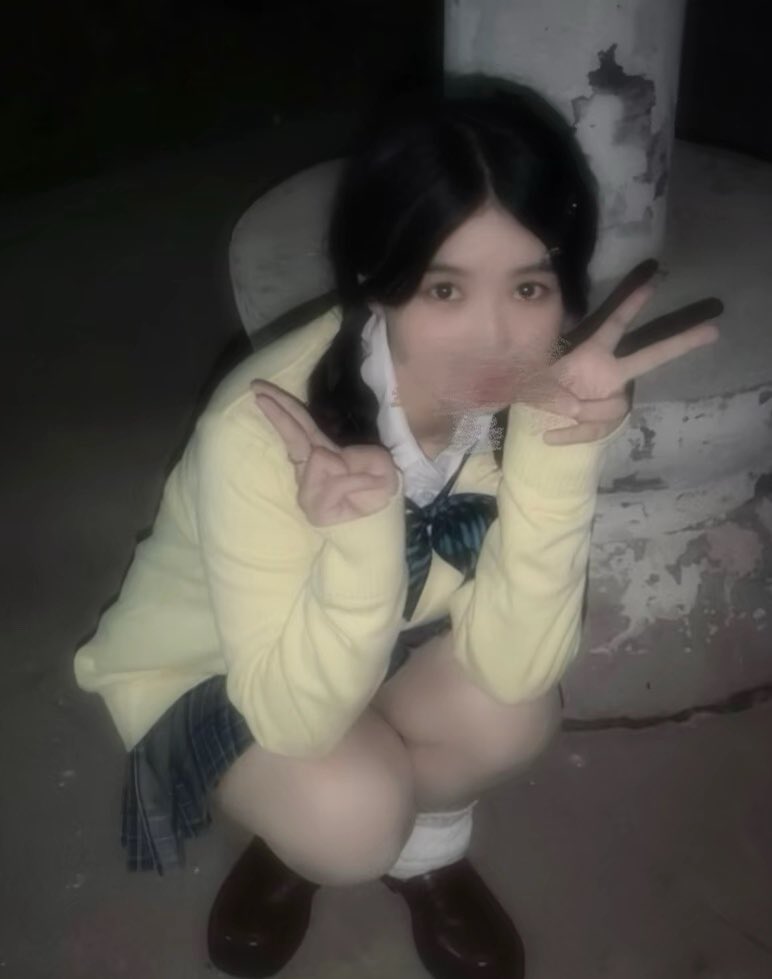 min1599429's tweet photo. #les  #le 把我的心搞得一团糟还在那萌萌的笑 https://t.co/aihtOCExvw