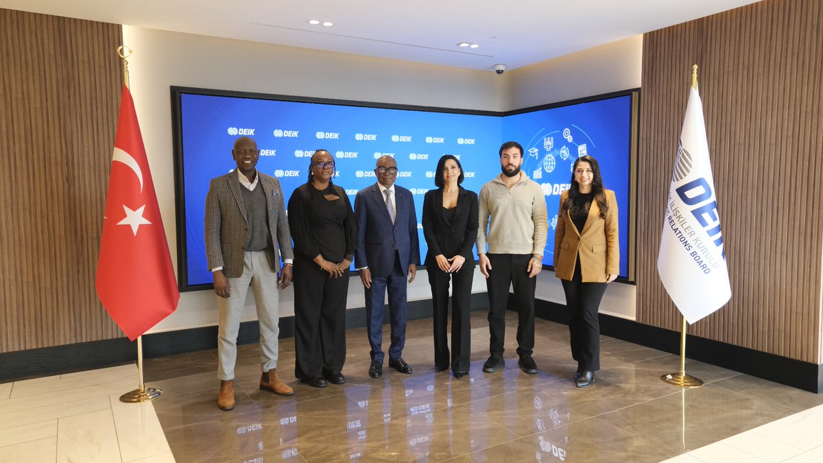 Türkiye-Togo İş Konseyimiz, <a href="/abidegulel/">Abide GÜLEL SARAL</a> başkanlığında, <a href="/TC_LomeBE/">Türkiye in Togo</a> Büyükelçimiz Muteber Kılıç, Kotonu Ticaret Müşavirimiz Ahmet Deniz ve Karşı Kanat Kuruluşumuz Conseil National du Patronat du Togo (CNP-Togo) Başkanı Coami Sedolo Tamegnon'un katılımlarıyla hibrit olarak toplantı