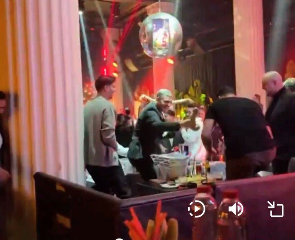 Hemen GS store'larda satışı başlamalı.