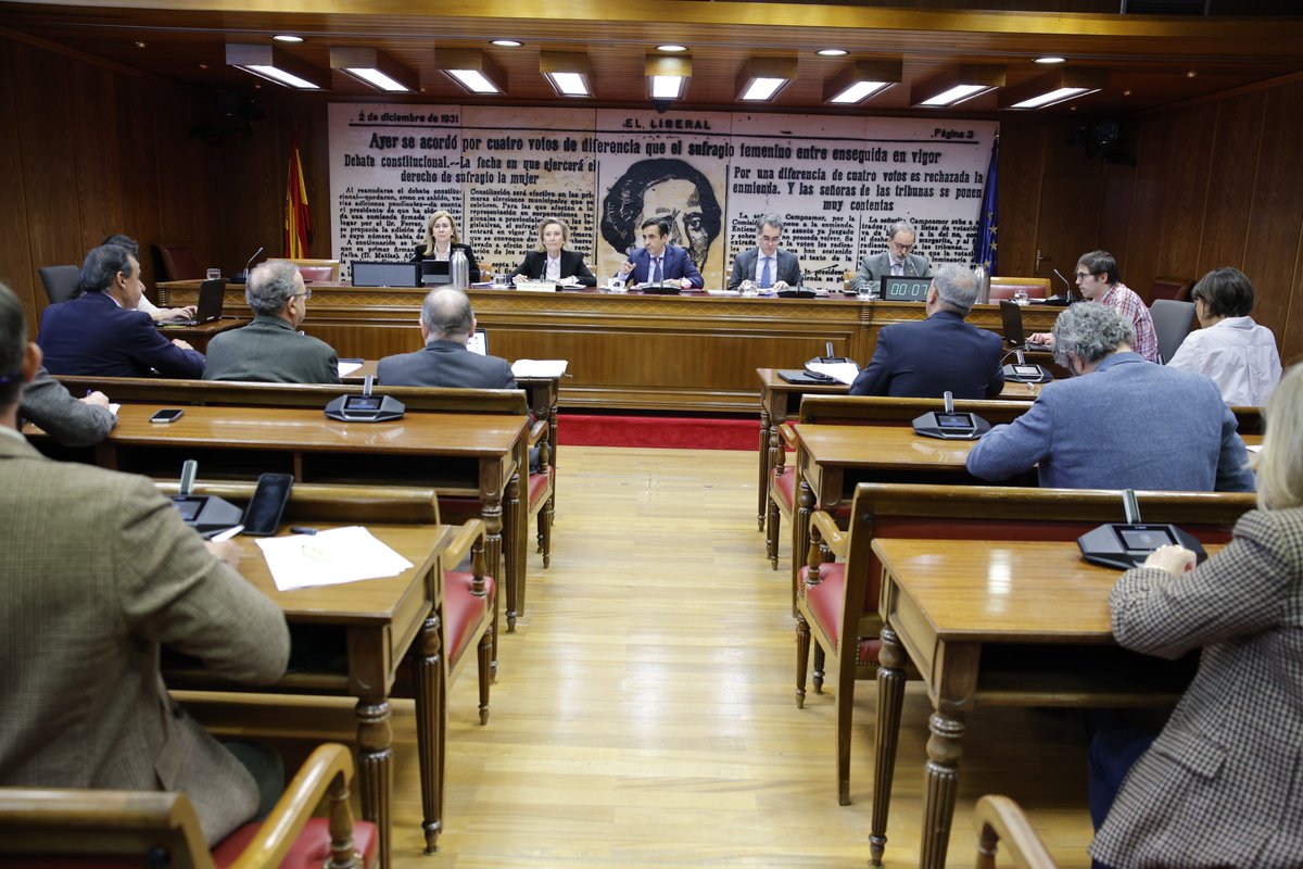 Senadoesp's tweet image. 👉Finaliza la comparecencia de la Secretaria de Estado de Defensa, María Amparo Valcarce García en la Comisión de #Defensa

➡️ Web: senado.es/web/actividadp…

📄 Noticia: senado.es/web/actividadp…