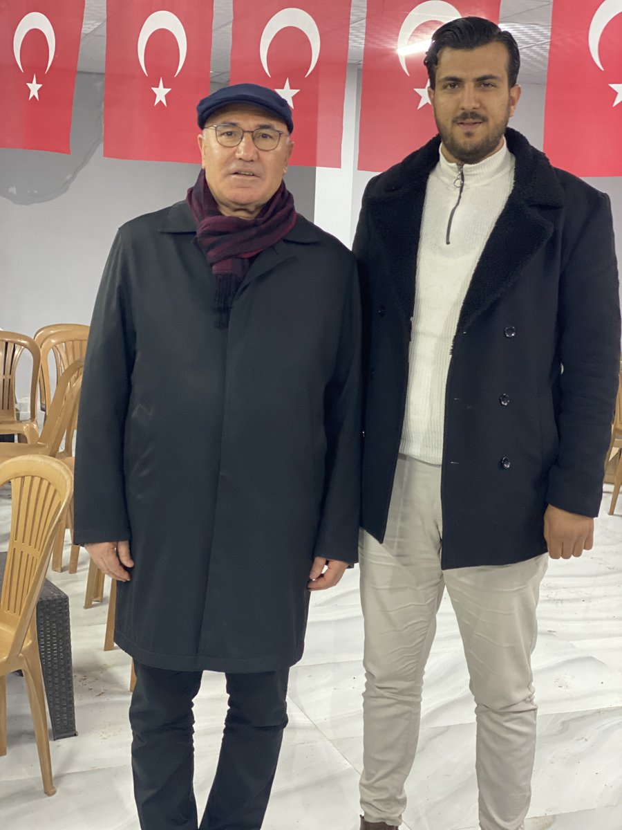 TBMM’de saldırıya uğrayan değerli vekilimiz Mahmut Tanal’a geçmiş olsun dileklerimizi iletiyoruz ve parselcinin oğlunun, babasıyla birlikte bu iktidar değiştiğinde Yüce Divan’da yargılanacağı günü bekliyoruz. O günler yakındır.