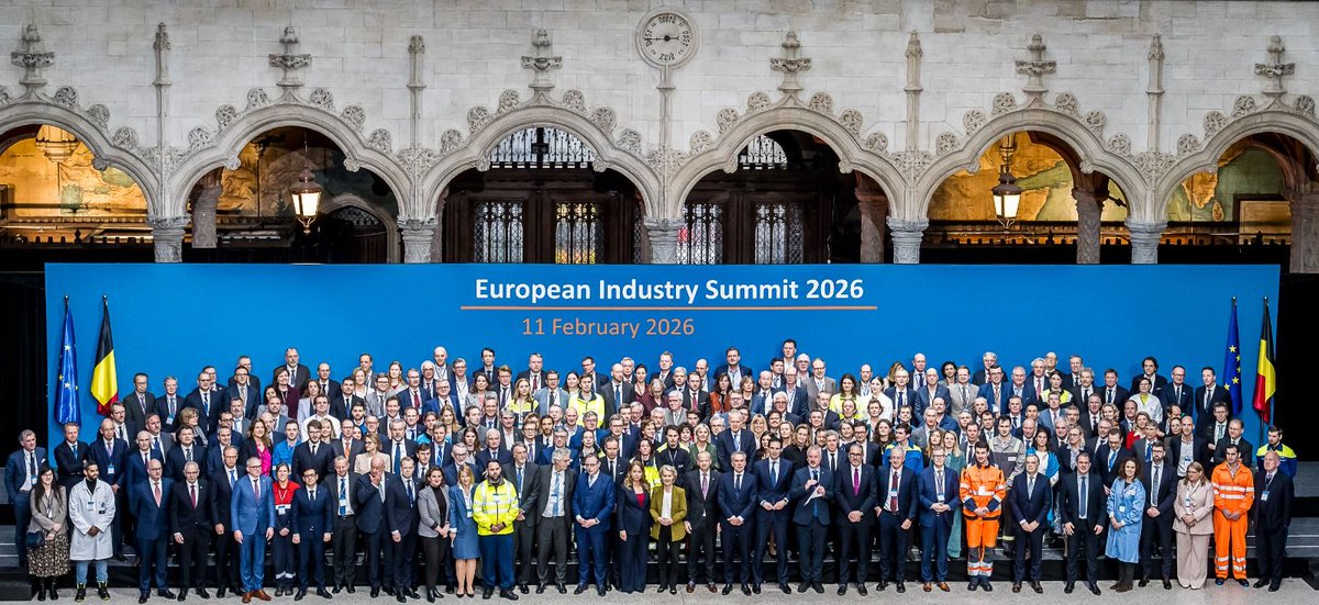 Federchimica's tweet photo. Concluso il Summit dell’industria europea. La comunità della Dichiarazione di Anversa chiede alla @EU_Commission azioni urgenti per competitività e lavoro. Indispensabile un pacchetto di misure di politica industriale d’emergenza per l’Europa #AntwerpDeclaration #SaveOurIndustry https://t.co/dRfuD42AJy
