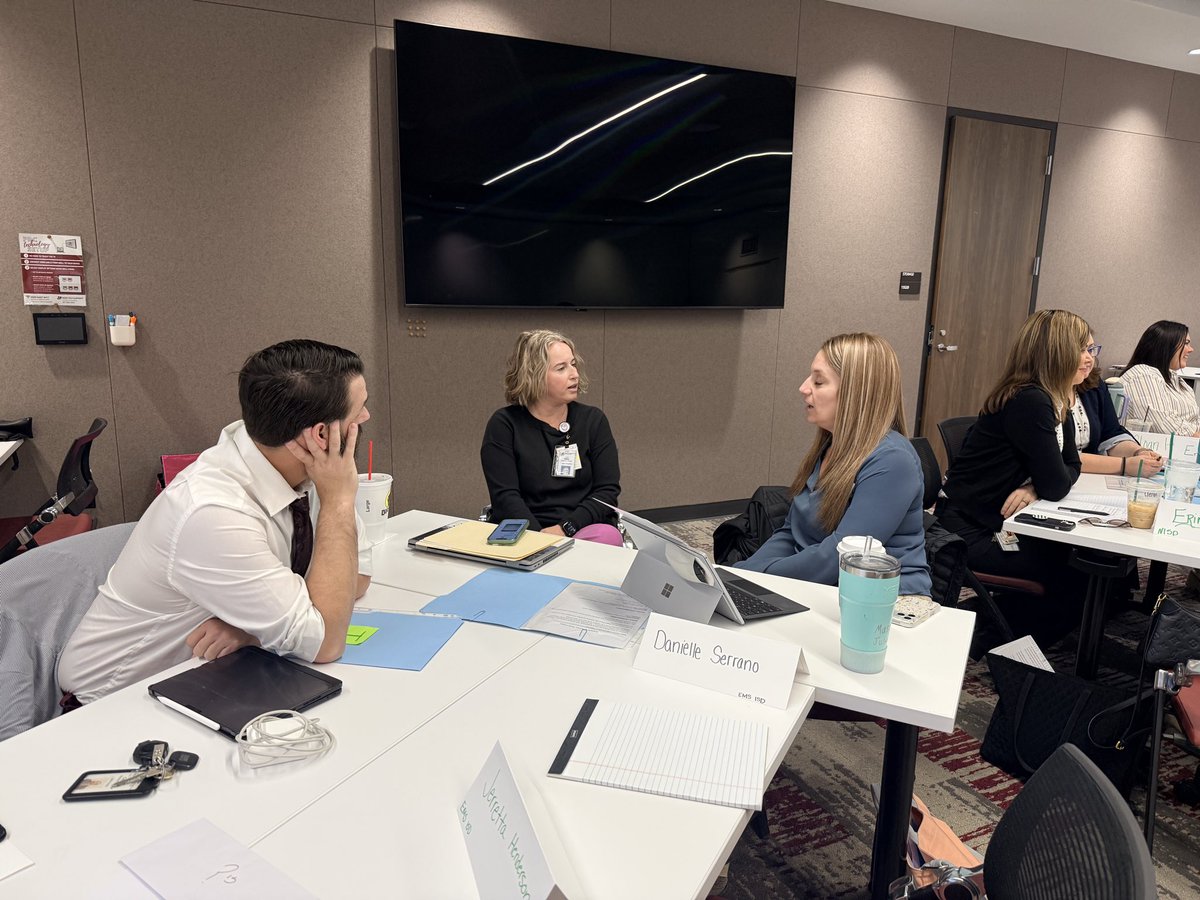 Regina Dumar tweet media