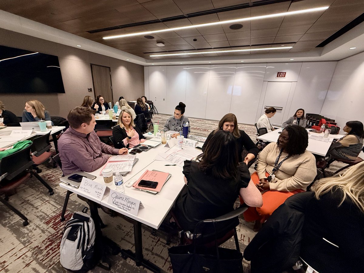 Regina Dumar tweet media