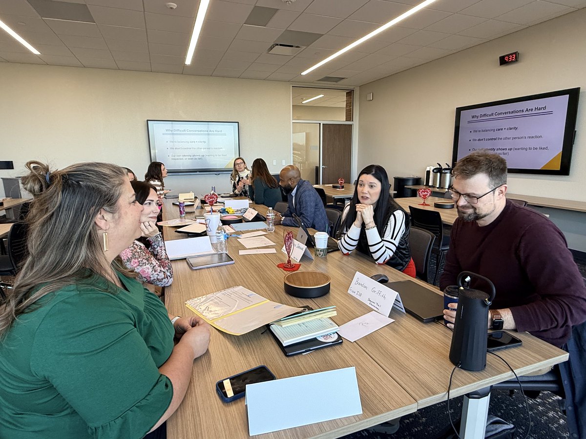 Regina Dumar tweet media