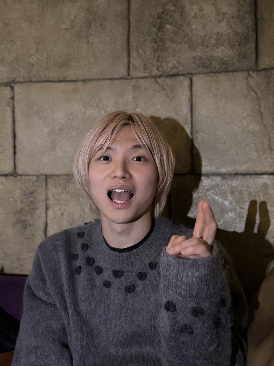 aaaaaatanaka's tweet photo. やべーーー28歳になってしまいました アラサーの王を目指します みなさまありがとう https://t.co/I6jiyUXmOA